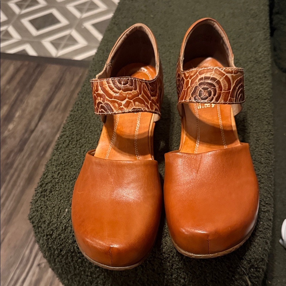 L'Artiste Spring Step Pansy - Camel Sz 42